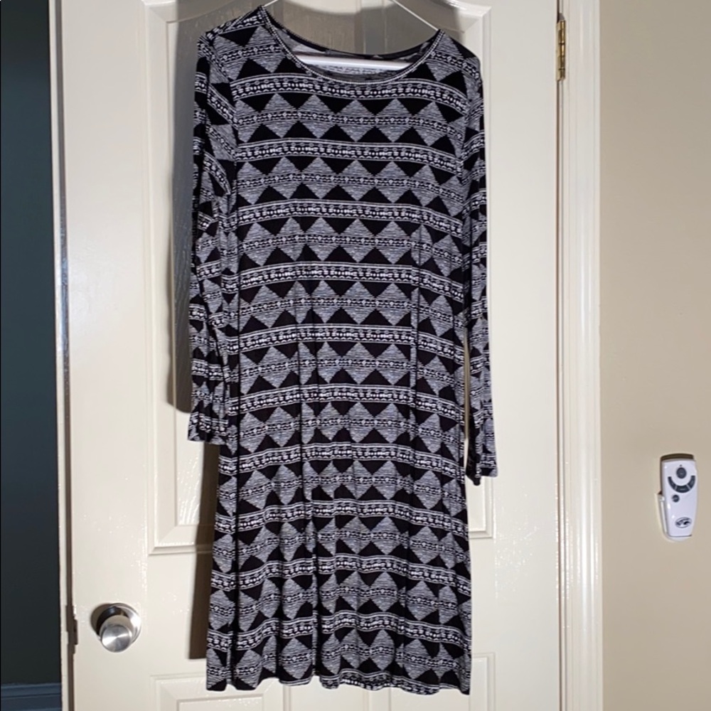 Love App Ella black and white large/petite dress